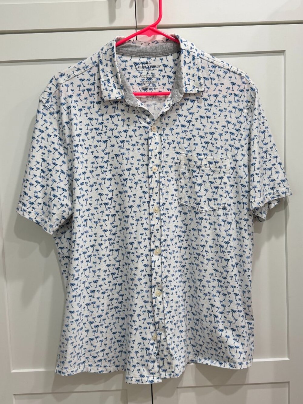 Tailor Vintage Men's Collared Shirt, Short Sleeve, White with Blue Palm Trees, M